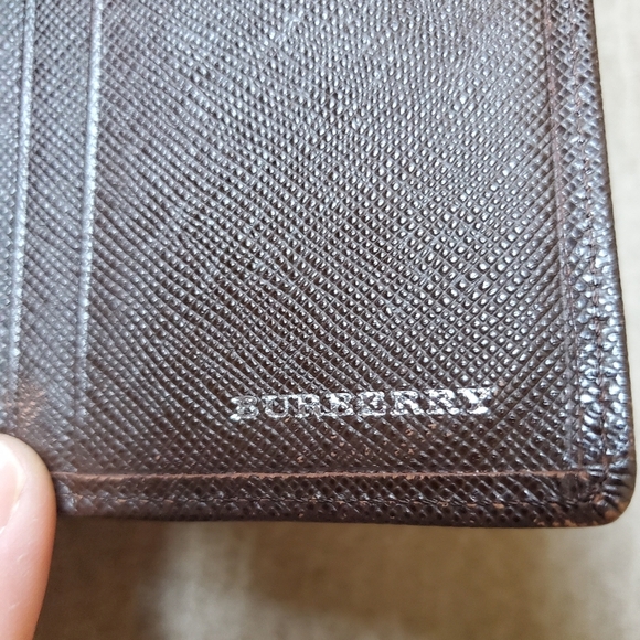 Burberry Tri-fold Wallet Dark Brown Leather Embossed Check With Kiss Lock - Picture 5 of 12